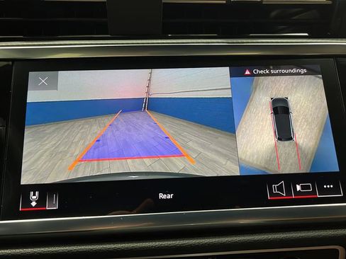 Used 2024 Audi Q3 2.0T Premium Plus w/ Premium Plus Package image 14