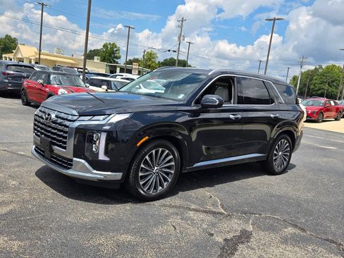 Used 2024 Hyundai Palisade Calligraphy AWD/4WD image 3