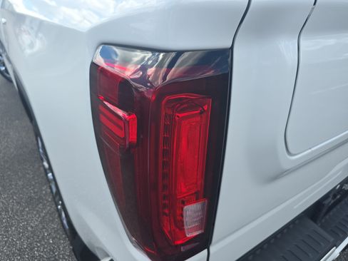 Used 2023 GMC Sierra 1500 Denali AWD/4WD image 35