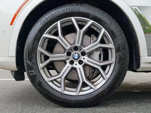 Used 2023 BMW X7 xDrive40i w/ Premium Package AWD/4WD image 15