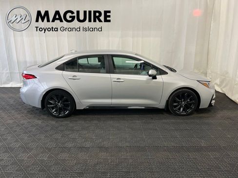 Used 2024 Toyota Corolla SE FWD image 2