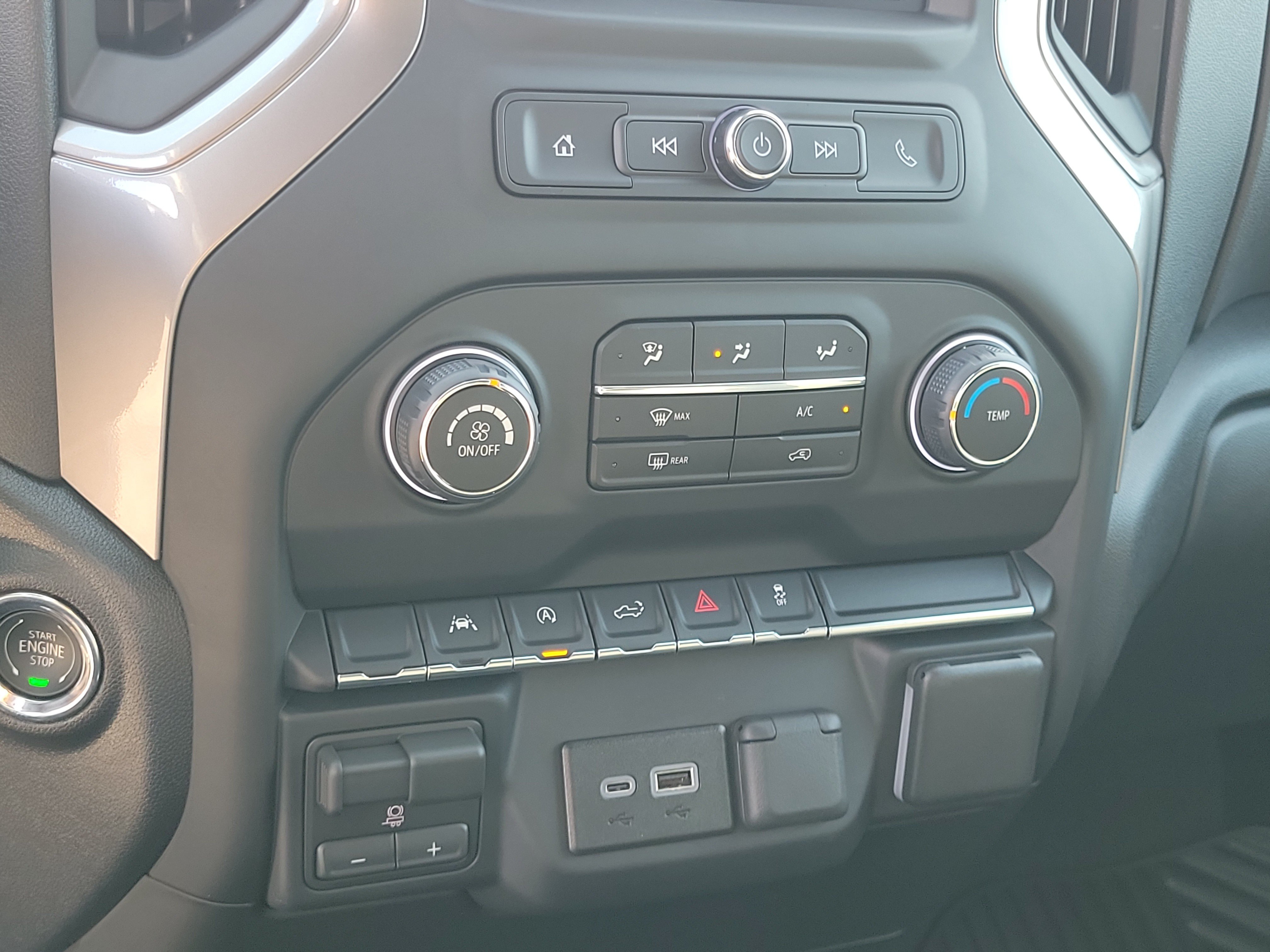 Used 2026 Chevrolet Silverado 1500 Custom AWD/4WD image 27