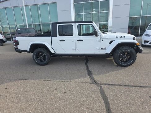 New 2026 Jeep Gladiator Willys AWD/4WD image 4