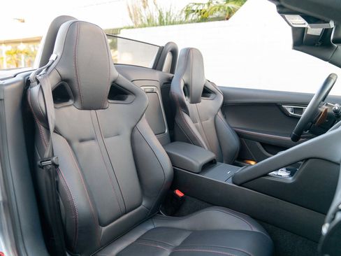 Used 2014 Jaguar F-TYPE S RWD image 21