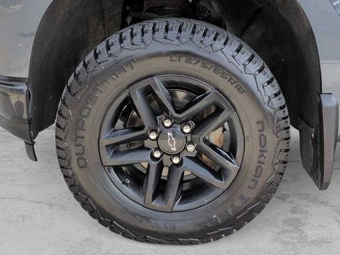 Used 2019 Chevrolet Silverado 1500 Custom Trail Boss AWD/4WD image 13