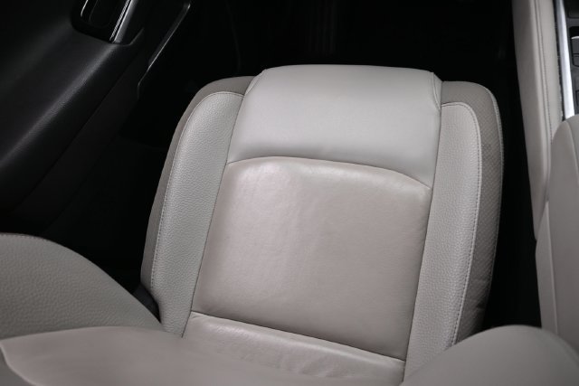 Used 2024 Nissan Pathfinder SL FWD image 11