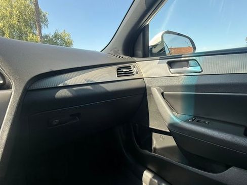 Used 2019 Hyundai Sonata Limited image 30