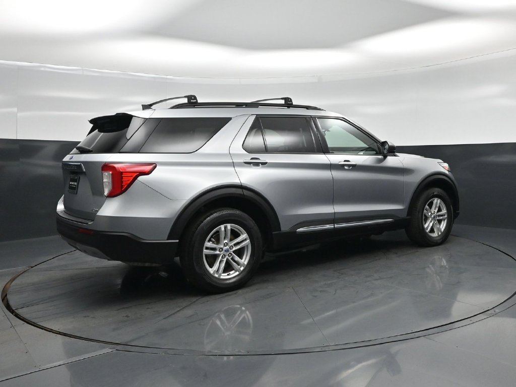 Certified 2022 Ford Explorer XLT w/ Equipment Group 202A AWD/4WD image 23