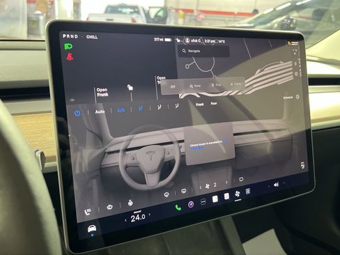 Used 2023 Tesla Model 3 Standard Range image 21