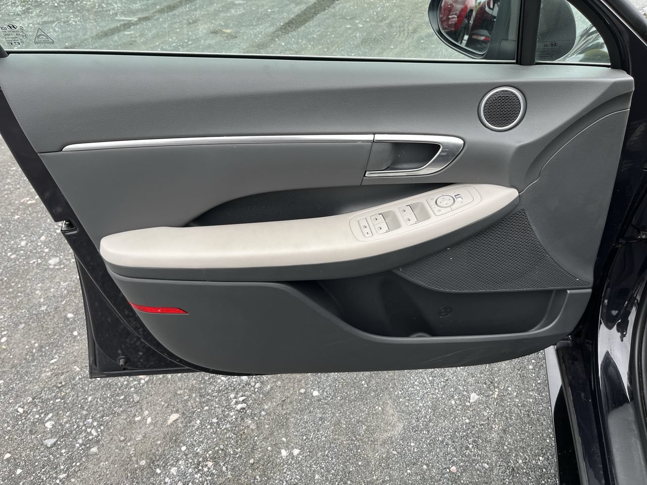 Used 2023 Hyundai Sonata SEL w/ Convenience Package FWD image 3