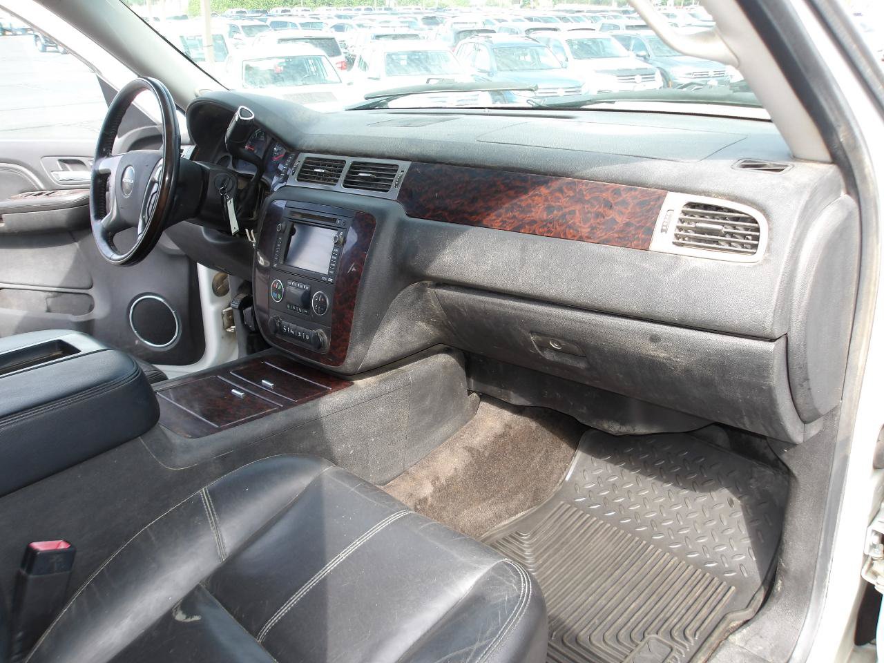 Used 2008 GMC Yukon XL Denali AWD/4WD image 15