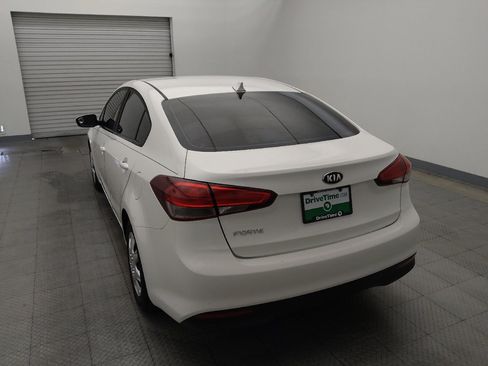 Used 2018 Kia Forte LX FWD image 6