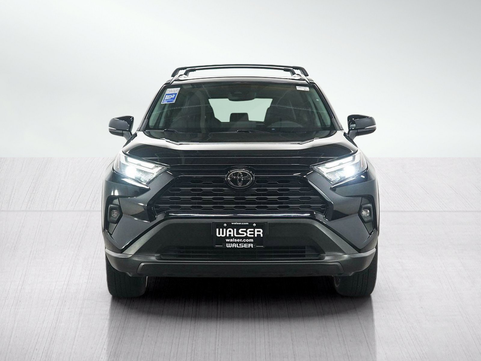 Used 2022 Toyota RAV4 XLE Premium FWD image 8