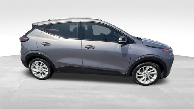 Certified 2023 Chevrolet Bolt EUV LT w/ Driver Confidence Package FWD image 8