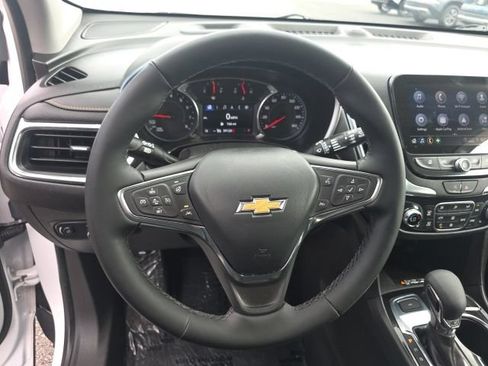 Used 2024 Chevrolet Equinox Premier AWD/4WD image 16