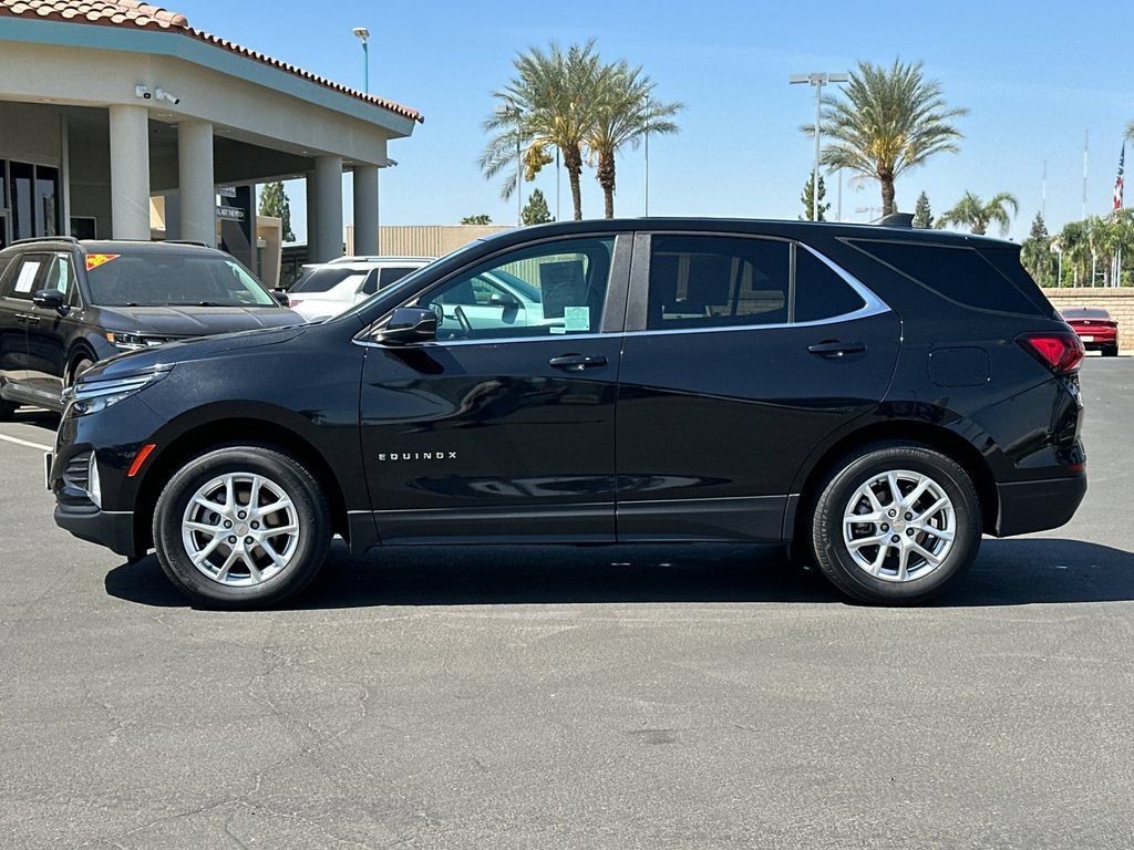 Used 2024 Chevrolet Equinox LT AWD/4WD image 2