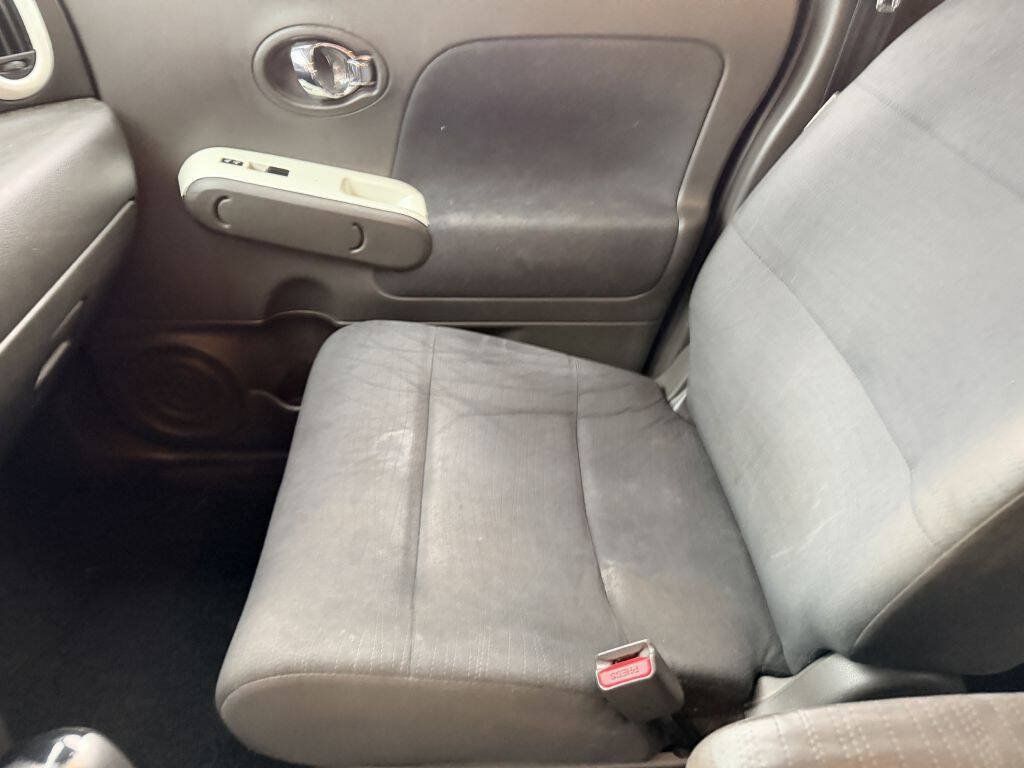Used 2010 Nissan Cube 1.8 S w/ Interior Designer Pkg FWD image 12