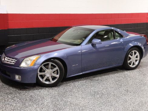 Used 2005 Cadillac XLR RWD image 19