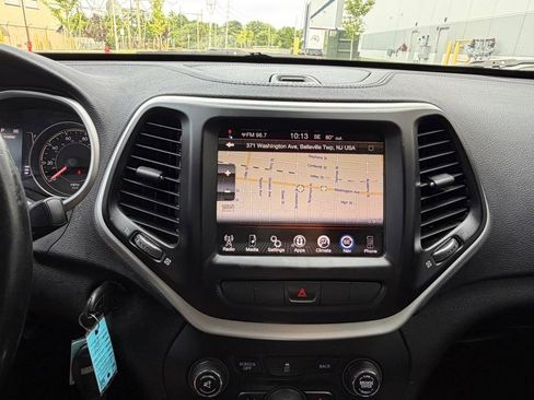 Used 2014 Jeep Cherokee Latitude AWD/4WD image 24