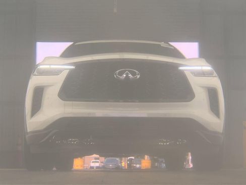 Used 2025 INFINITI QX60 Luxe w/ Black Edition AWD/4WD image 3