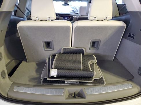 New 2025 Cadillac XT6 Premium Luxury image 7