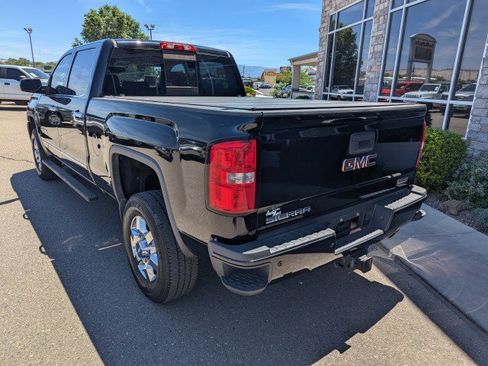 Used 2016 GMC Sierra 2500 SLT w/ All-Terrain HD Package AWD/4WD image 3