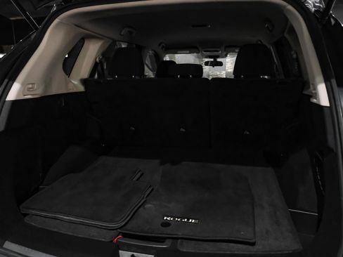 Used 2022 Nissan Rogue SV FWD image 47