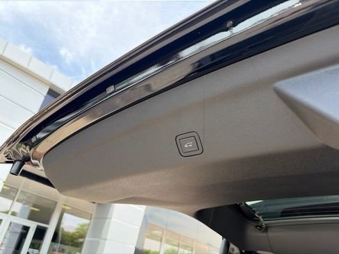 New 2026 GMC Yukon Denali w/ Sun & Power Step Package AWD/4WD image 34