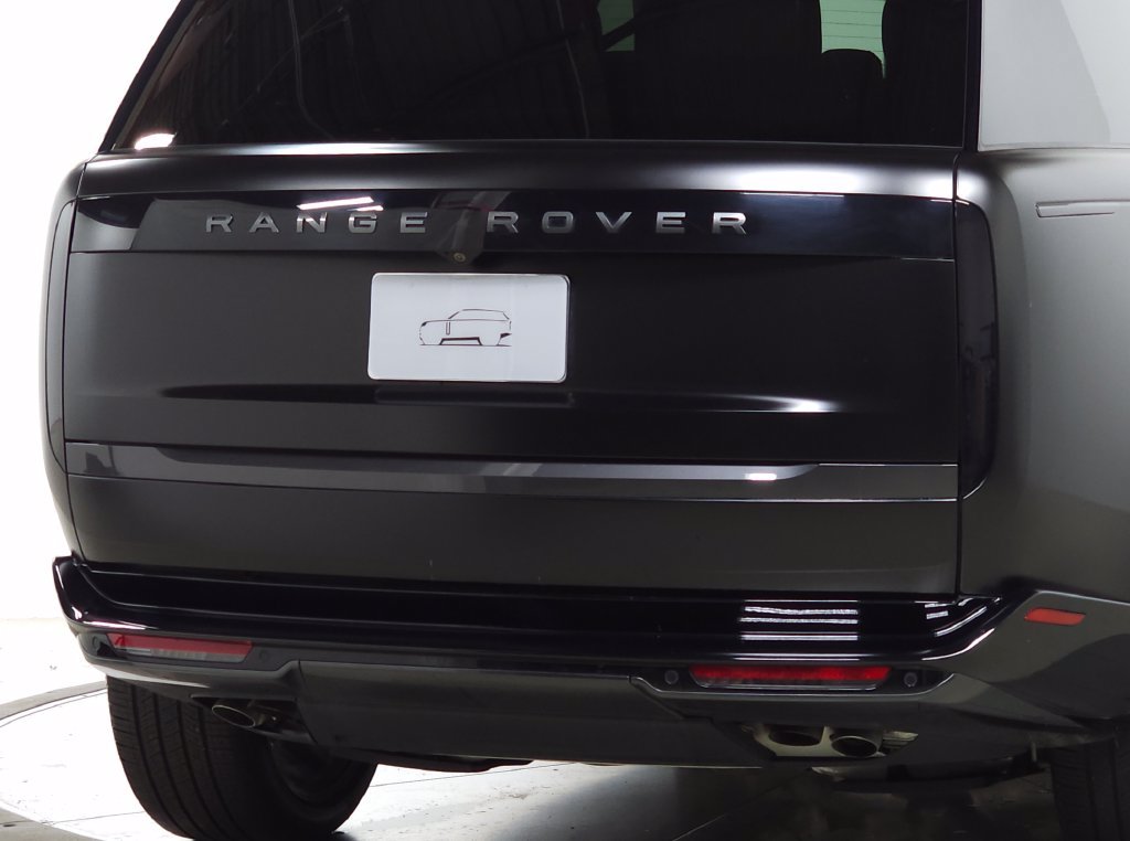 Used 2025 Land Rover Range Rover Long Wheelbase SE AWD/4WD image 8