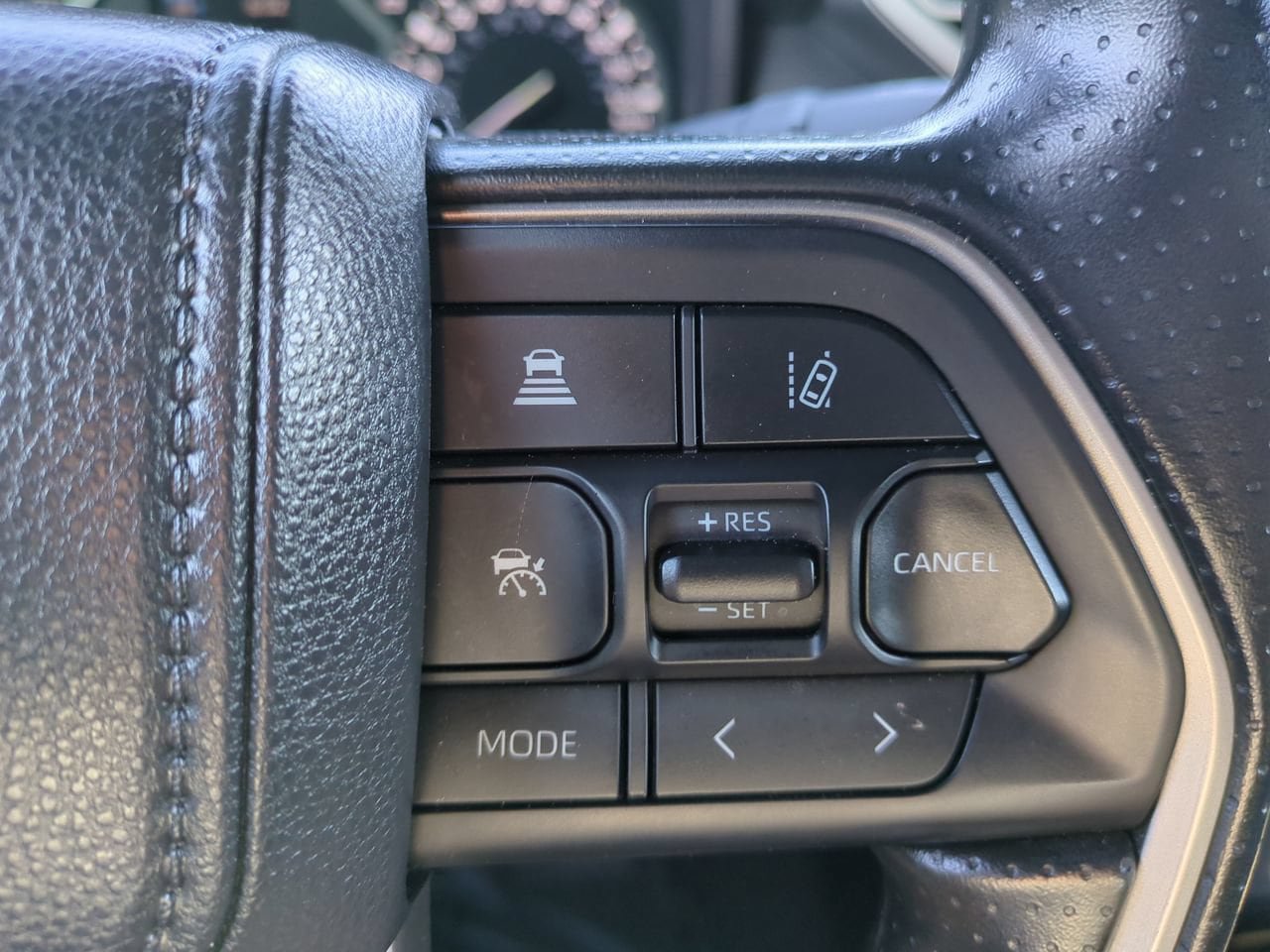 Used 2025 Toyota Tundra SR5 w/ SR5 Convenience Package AWD/4WD image 24