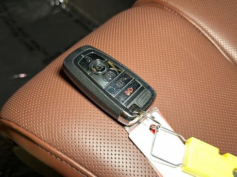 Used 2025 Lincoln Navigator Reserve AWD/4WD image 37