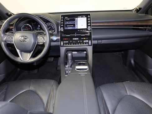 Used 2021 Toyota Avalon Limited FWD image 10