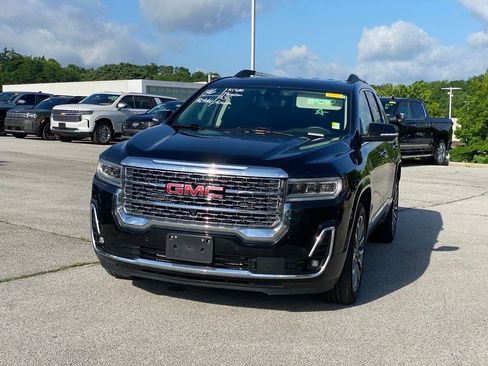 Used 2023 GMC Acadia Denali w/ Denali Ultimate Package AWD/4WD image 3