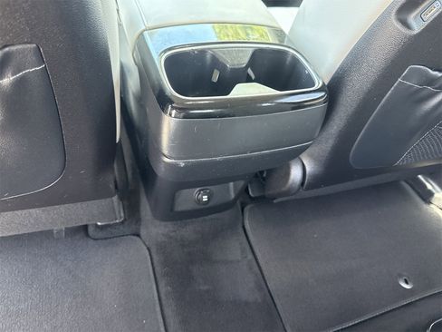 Used 2022 Kia Telluride EX w/ EX Premium Package image 14