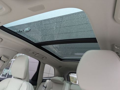 New 2026 Volvo XC60 B5 Ultra w/ Climate Package image 14