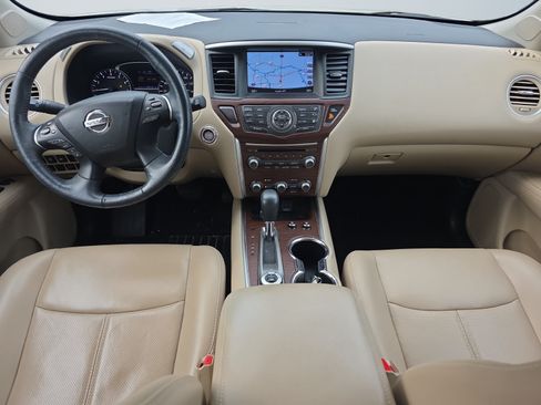 Used 2018 Nissan Pathfinder Platinum w/ Cargo Package AWD/4WD image 11