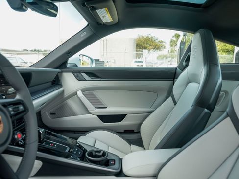 New 2026 Porsche 911 Carrera 4S image 24