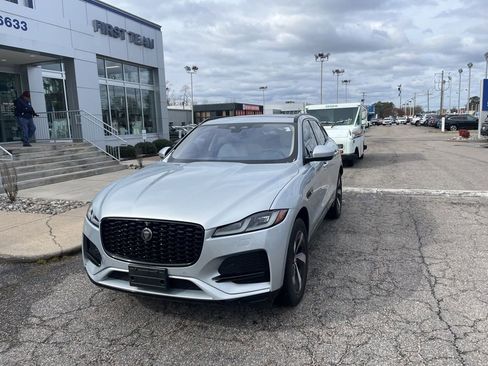 Used 2021 Jaguar F-PACE S image 7