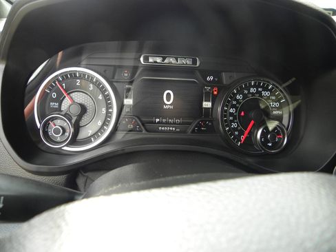 Used 2021 RAM 1500 Big Horn AWD/4WD image 12