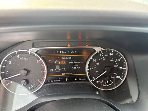 Used 2023 Nissan Rogue S image 15