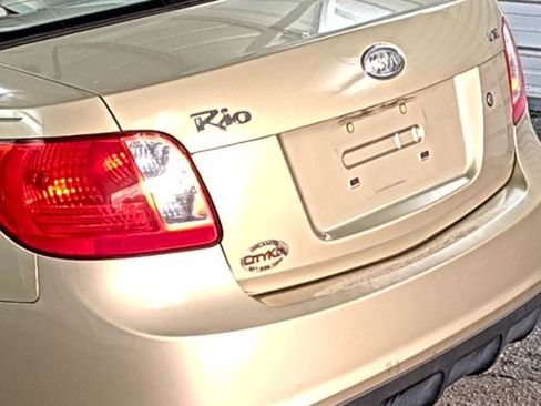 Used 2010 Kia Rio LX w/ Value Pkg FWD image 9