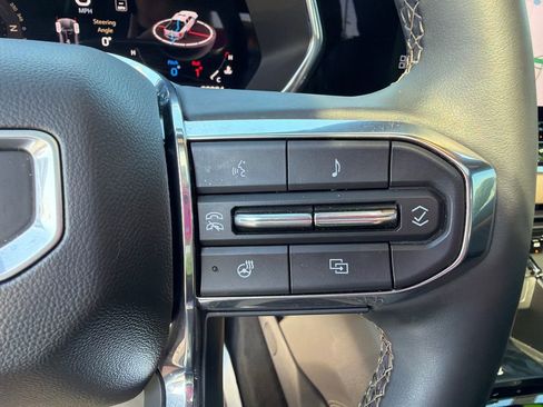 Used 2024 GMC Canyon Denali AWD/4WD image 31