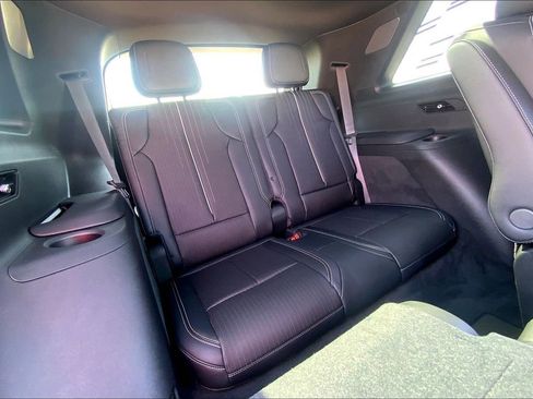 New 2026 Cadillac Vistiq Sport image 28