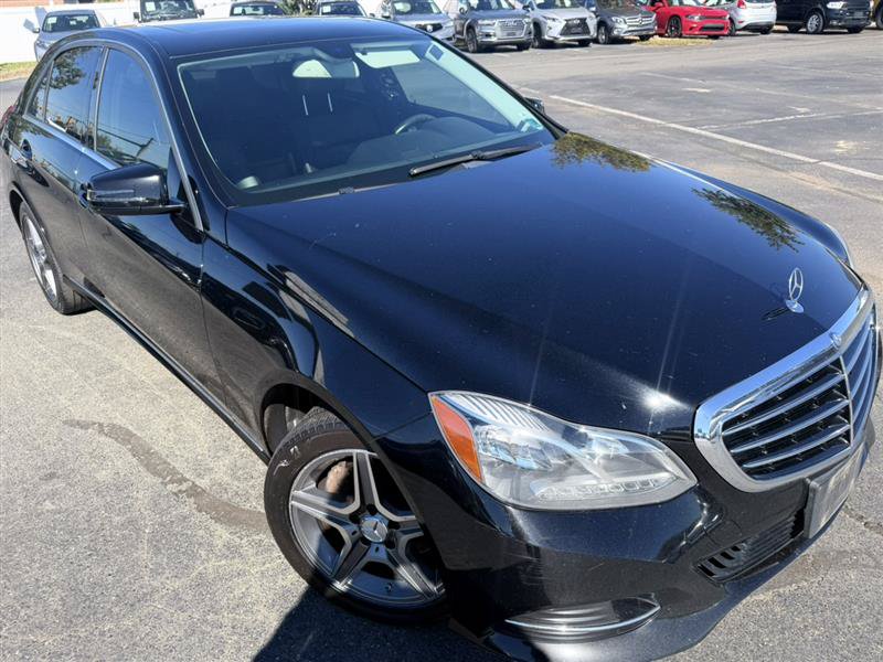Used 2014 Mercedes-Benz E 250 BlueTEC 4MATIC Sedan image 4