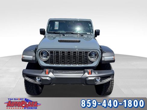 Used 2025 Jeep Gladiator Mojave w/ Convenience Group AWD/4WD image 13