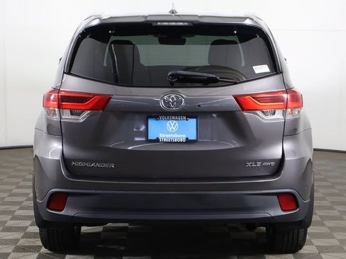 Used 2017 Toyota Highlander XLE AWD/4WD image 14