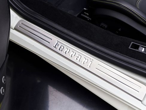 Used 2019 Ferrari 488 Spider RWD image 45
