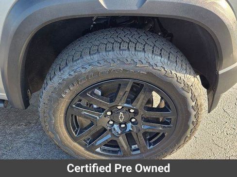 Certified 2024 Chevrolet Colorado Trail Boss w/ Technology Package AWD/4WD image 16