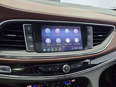 Used 2021 Buick Enclave Avenir w/ Avenir Technology Package AWD/4WD image 19