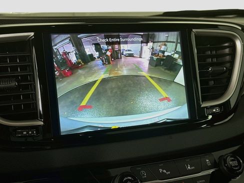 Used 2026 Chrysler Pacifica Select FWD image 19